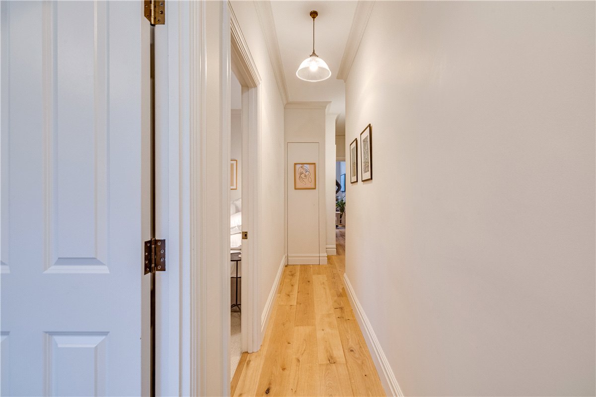 2 bedroom Flat, Astonville Street, London, SW18 - Sold, Image 8
