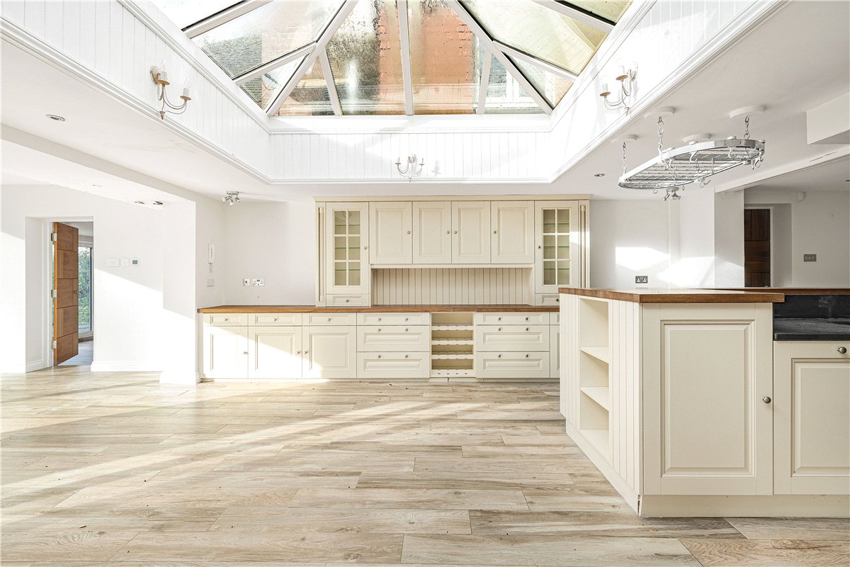 5 bedroom House, Tortington, Arundel, BN18 - Available, Image 2