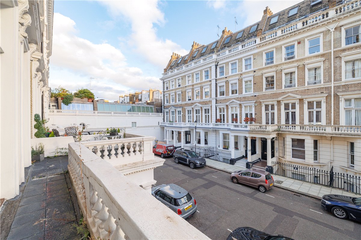 2 bedroom Flat, Manson Place, South Kensington, SW7 - Available, Image 2