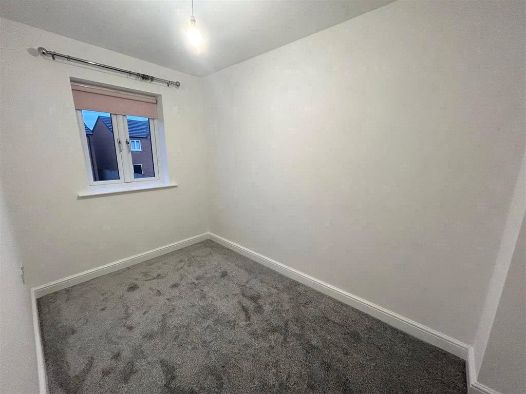 3 bedroom House, Harper Hill Gardens, Bircotes, DN11 - , Image 6