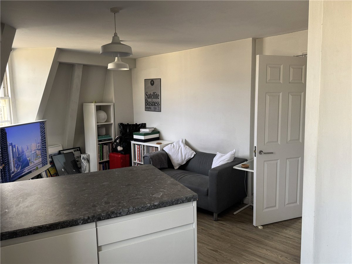 1 bedroom Flat, Monmouth Street, Bath, BA1 - Let Agreed, Image 3