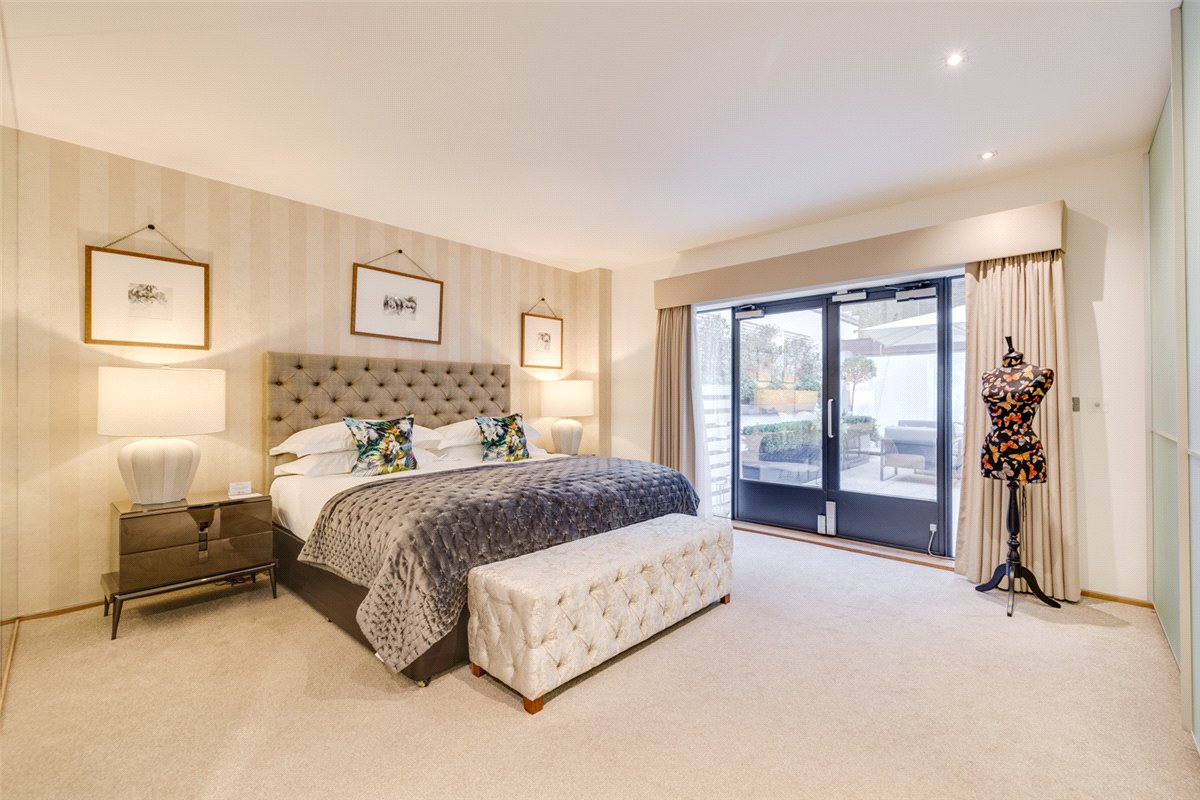 4 bedroom House, Cheval Place, Knightsbridge, SW7 - Available, Image 7