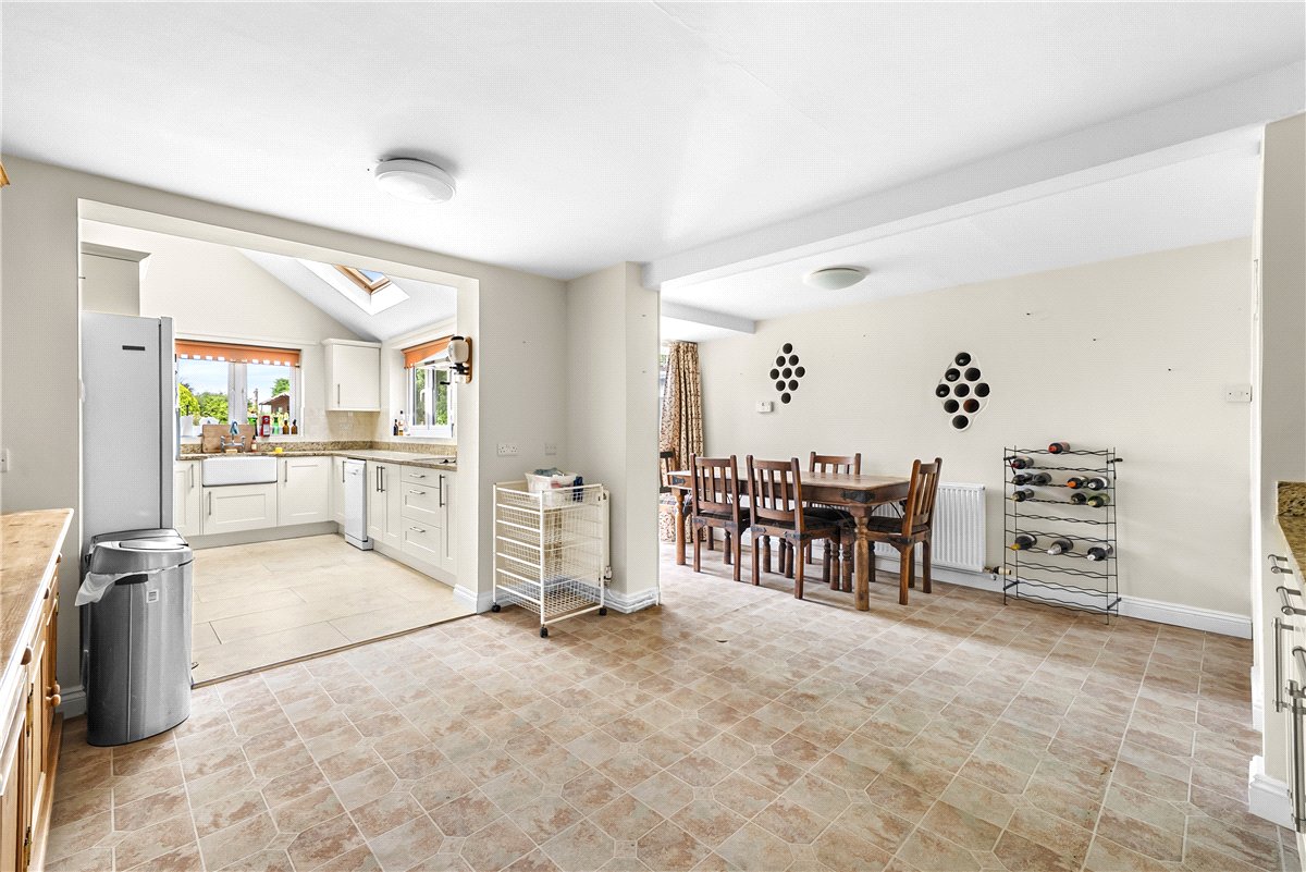 4 bedroom House, Main Street, Sutton on Derwent, YO41 - Available, Image 6
