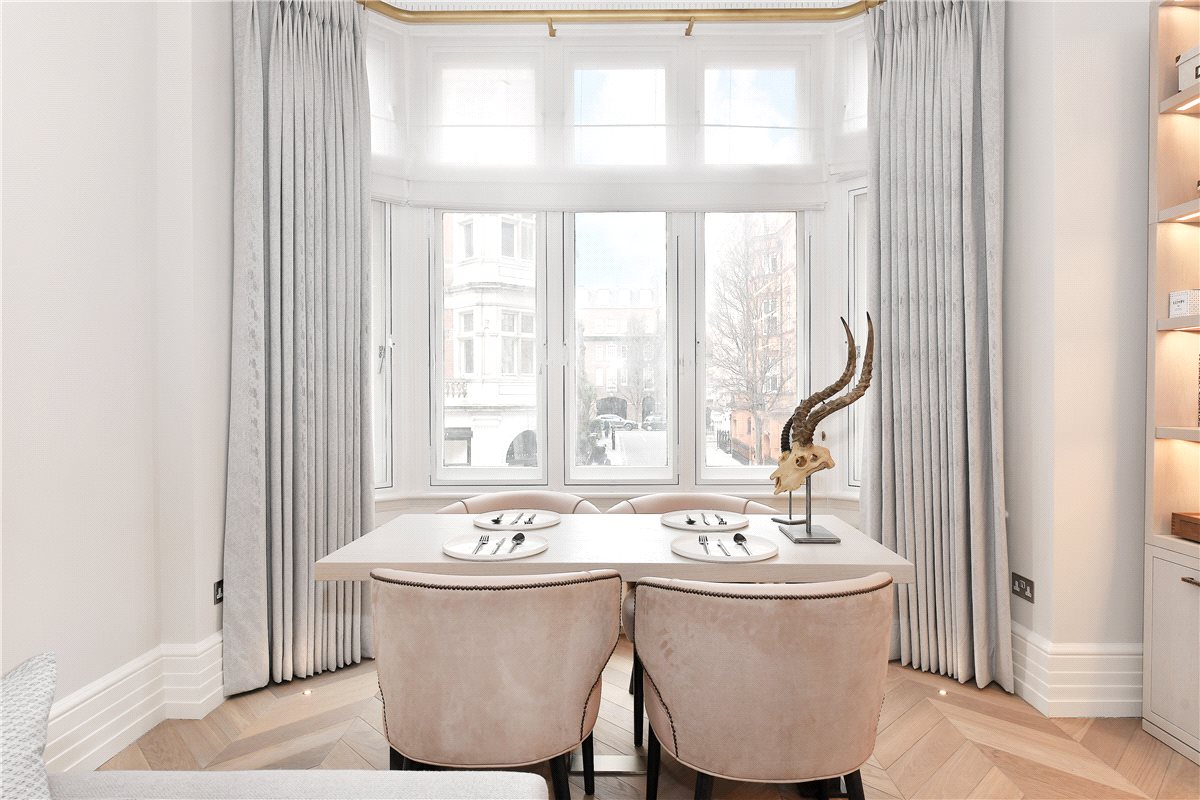 2 bedroom Flat, Mount Street, Mayfair, W1K - Available, Image 19