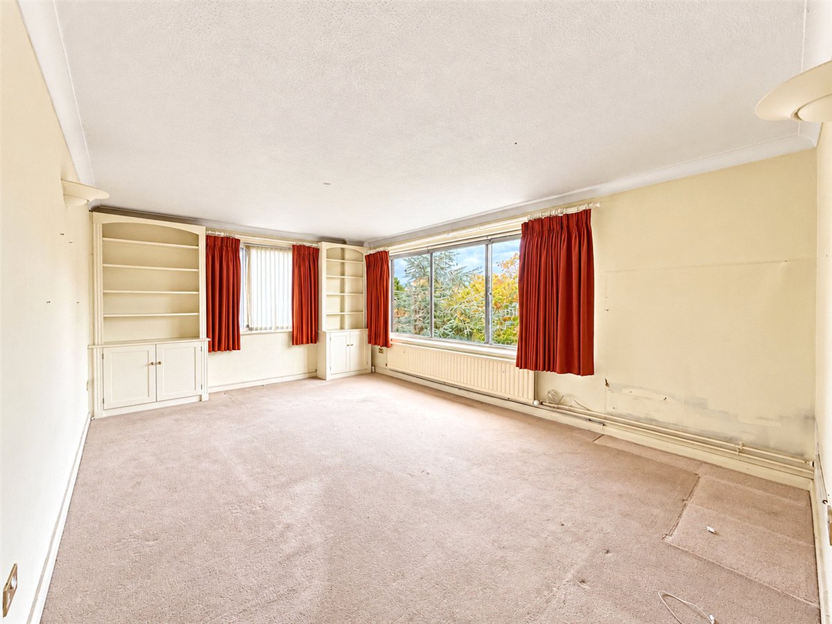 3 bedroom Flat, Marlborough Court, Pinehurst, Grange Road, CB3 - Available, Image 1