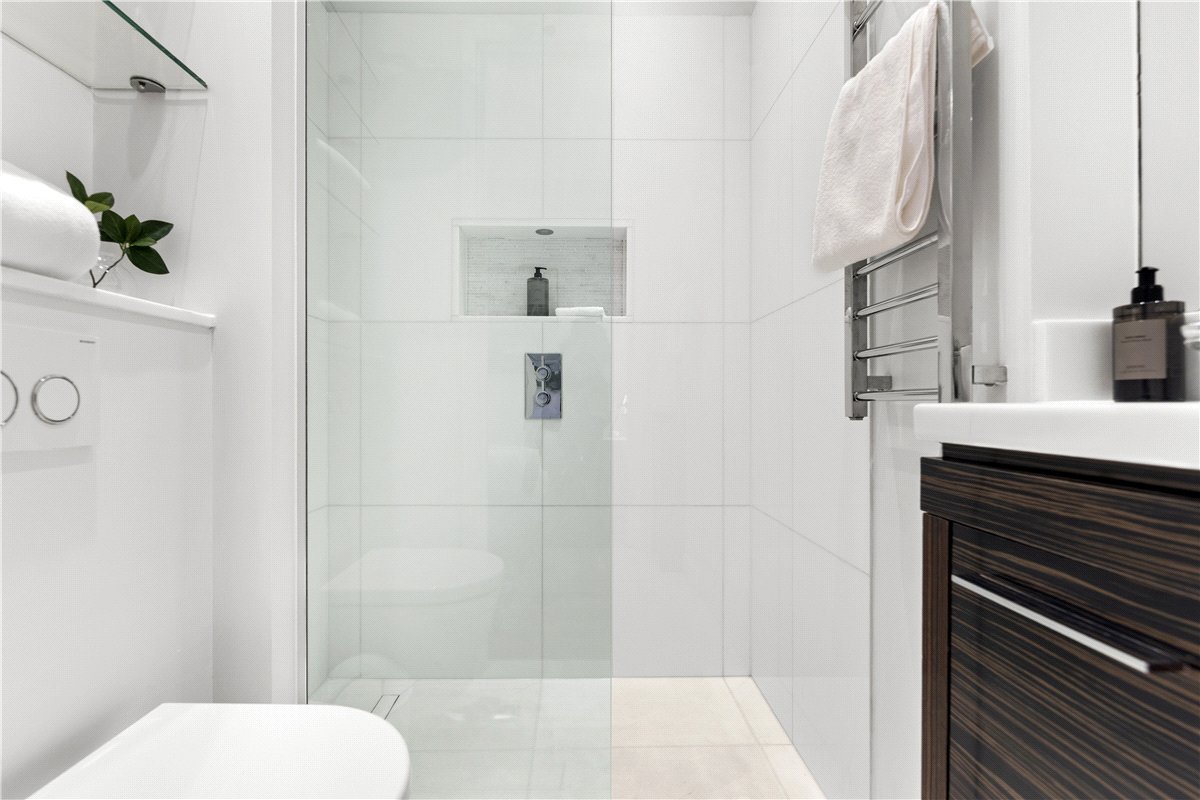 2 bedroom Flat, Cadogan Square, Chelsea, SW1X - Available, Image 5