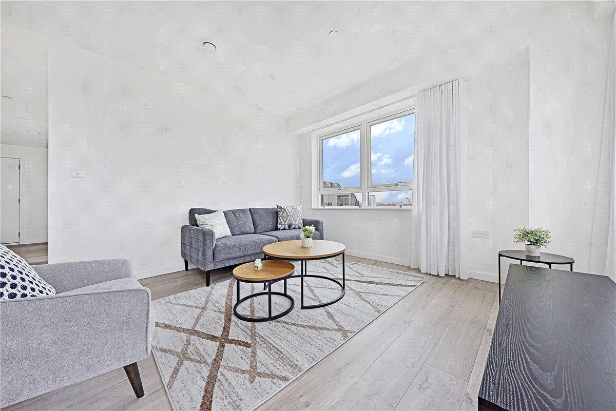 2 bedroom Flat, Heartwell Avenue, London, E16 - , Image 6