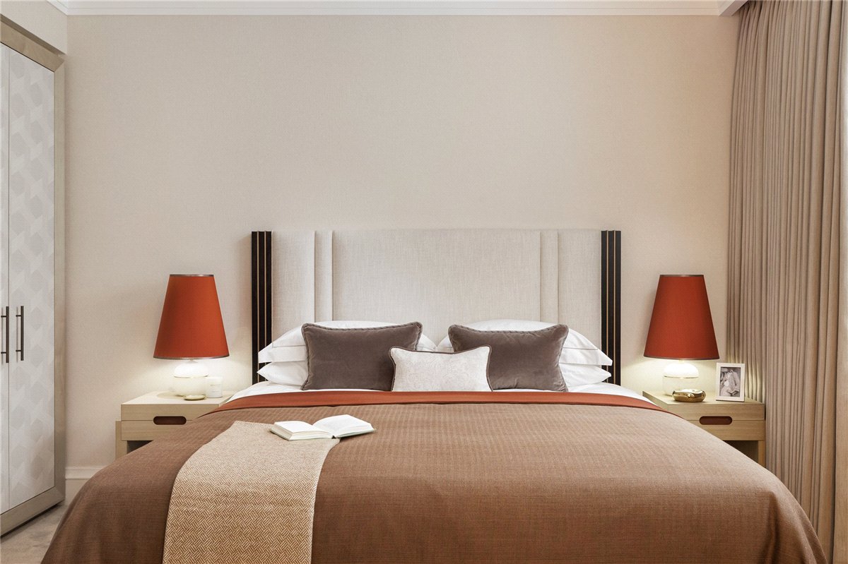 3 bedroom Maisonette, Pont Street, Knightsbridge, SW1X - Available, Image 3