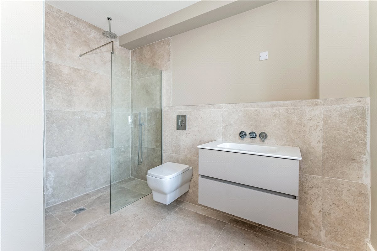 3 bedroom Flat, Farne House, 12 Crewe Street, NE68 - Available, Image 8