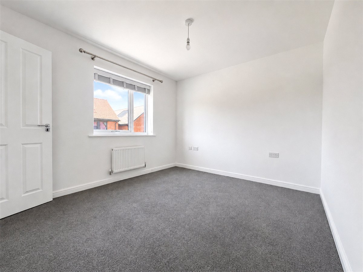 3 bedroom House, Stonyfield Road, Whiteley, PO15 - , Image 5