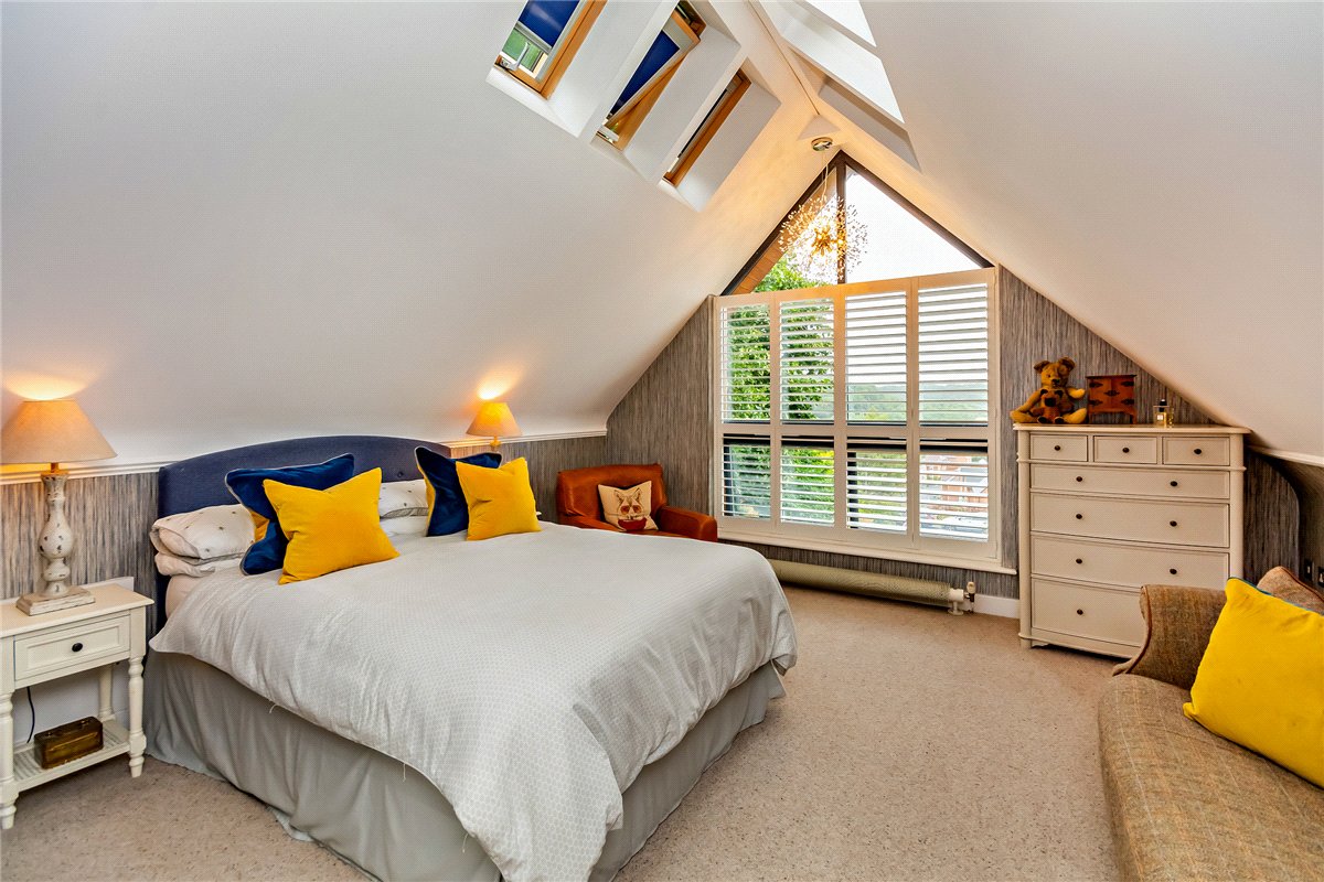 4 bedroom House, Oxford Road, Donnington, RG14 - Available, Image 3