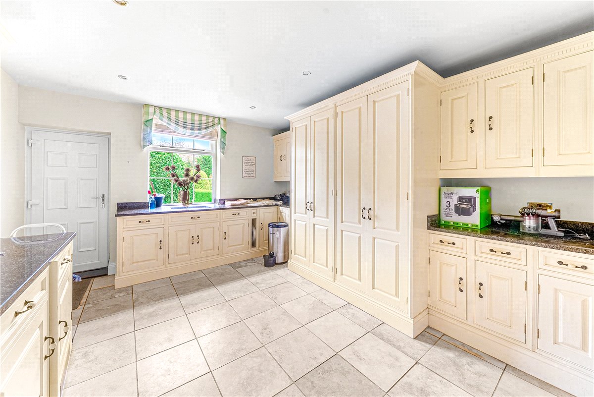 18 bedroom House, Wold Road, Nafferton, YO25 - Available, Image 14