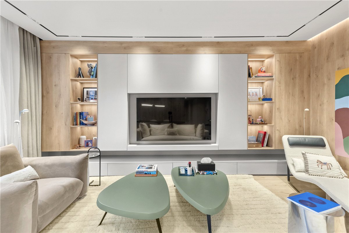 2 bedroom Flat, Portland Place, Marylebone, W1B - , Image 10