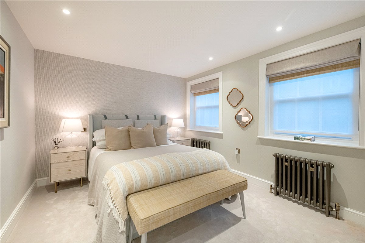 3 bedroom Maisonette, Shepherd Street, Mayfair, W1J - Sold, Image 3
