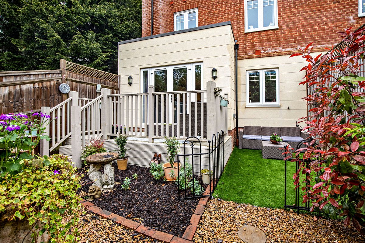 5 bedroom House, The Dolmans, Shaw, RG14 - Sold, Image 20