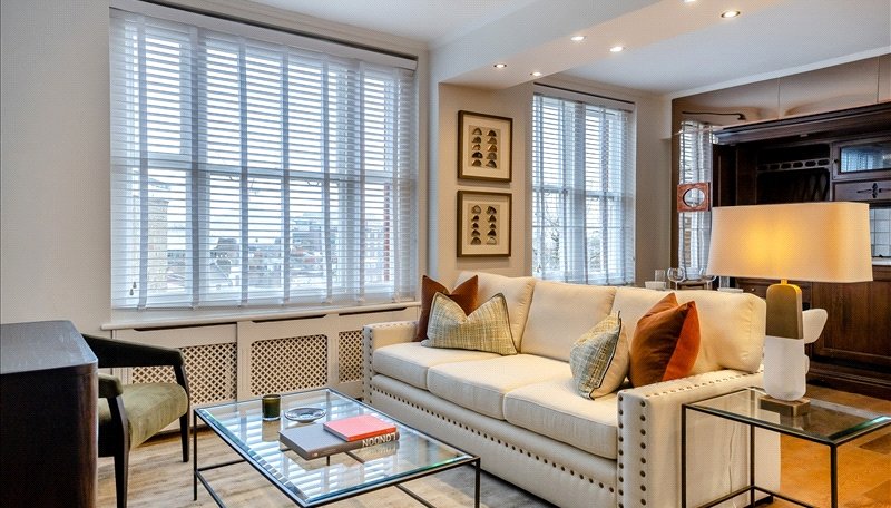 1 bedroom Flat, Hill Street, London, W1J - Available