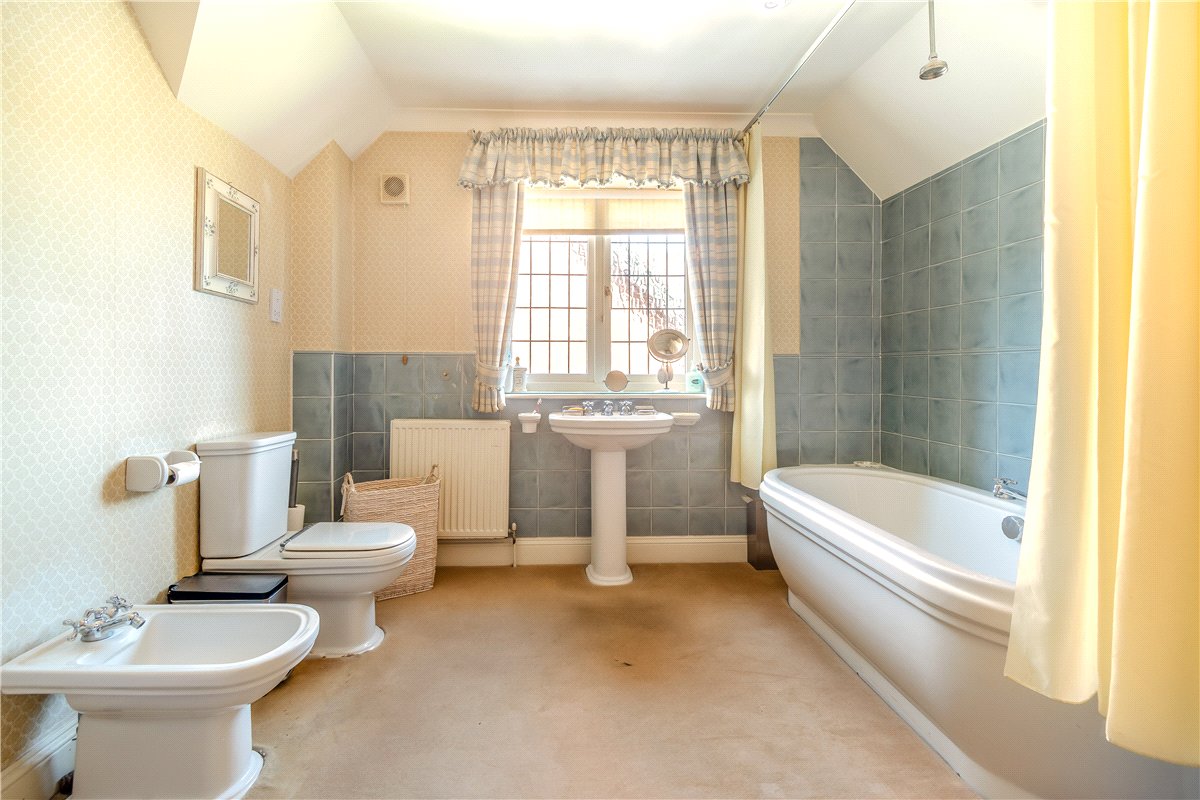 4 bedroom House, Rossett Green Lane, Harrogate, HG2 - Available, Image 11