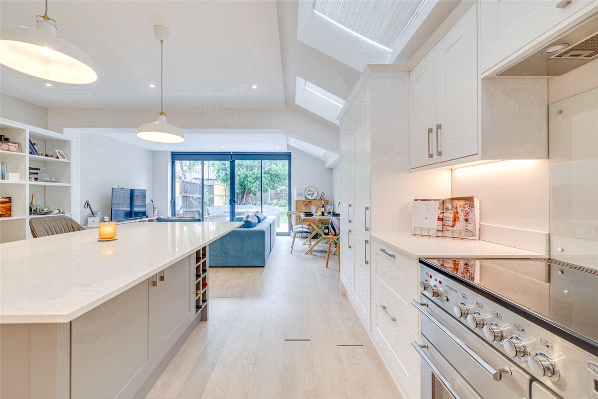 2 bedroom Flat, Niton Street, Bishops Park, SW6 - Let Agreed, Image 7