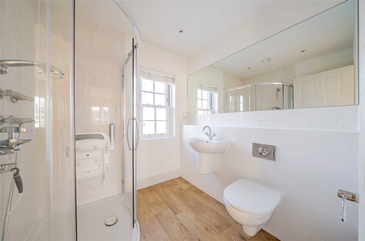 3 bedroom House, Clarendon Court, Marlborough, SN8 - Sold, Image 8