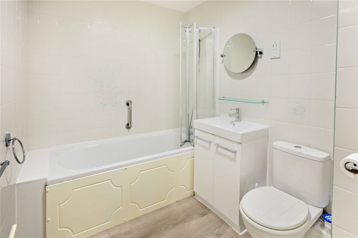 3 bedroom Flat, Kent Road, Harrogate, HG1 - Sold, Image 8