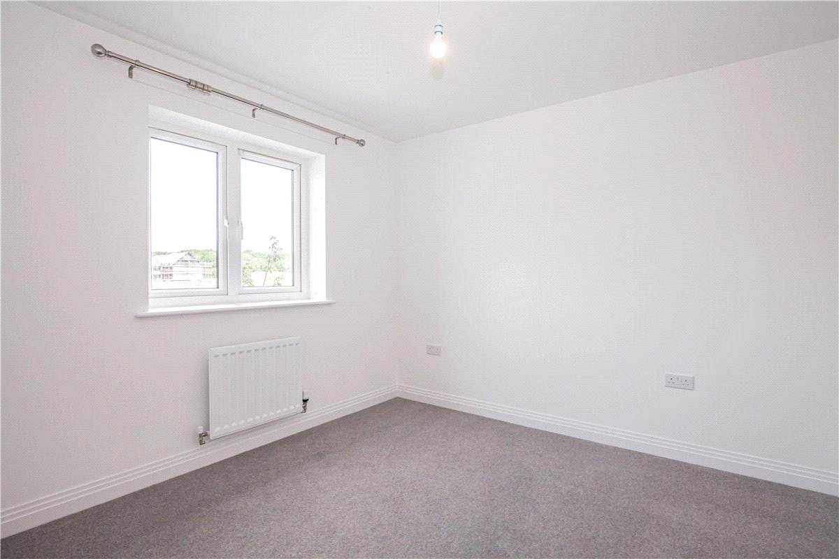 3 bedroom House, Rye Crescent, Curbridge, OX29 - Let Agreed, Image 3