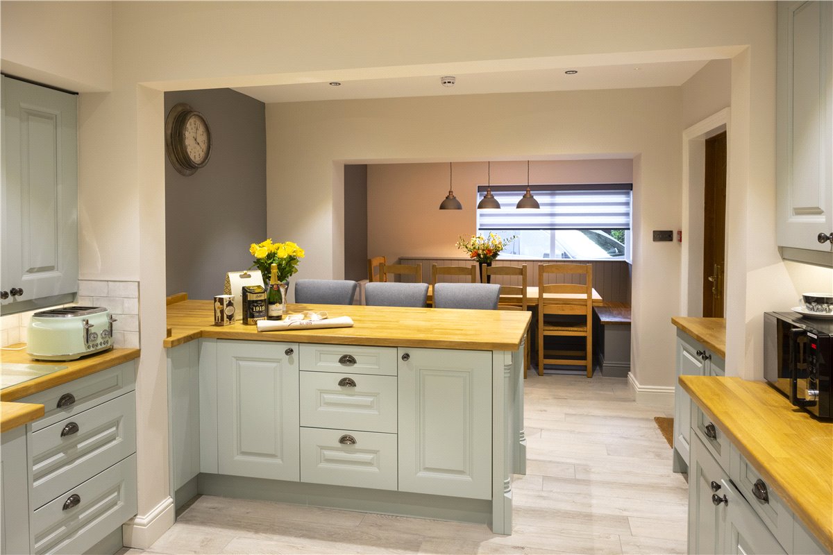 6 bedroom House, Harlow Moor Drive, Harrogate, HG2 - Let Agreed, Image 10