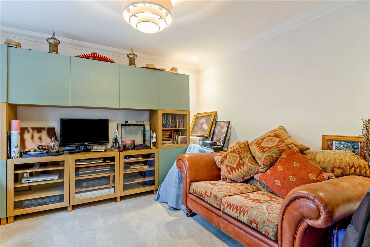 6 bedroom House, Monks Lane, Newbury, RG14 - Available, Image 8