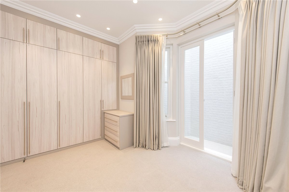 5 bedroom House, Kimbell Gardens, London, SW6 - Available, Image 2