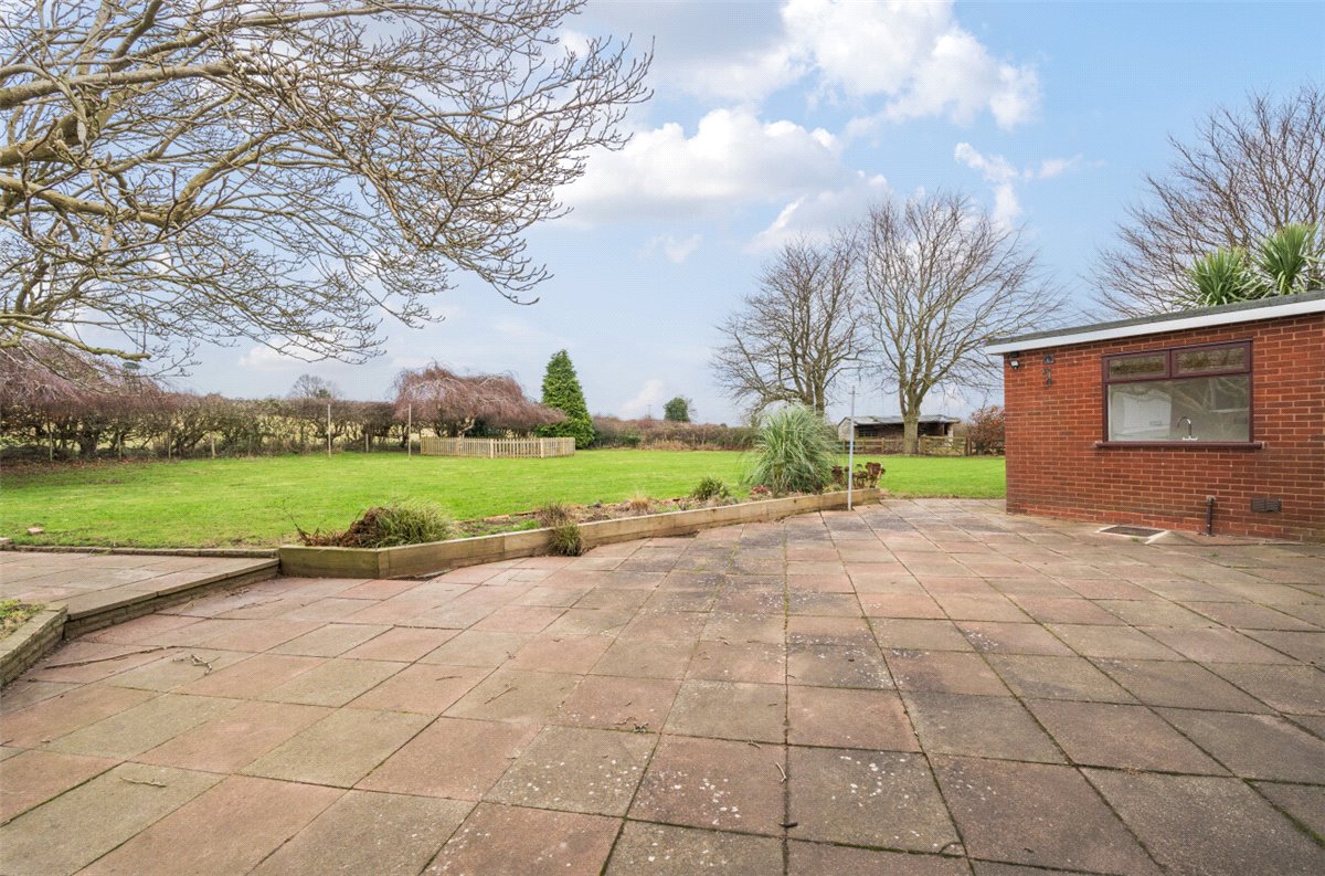4 bedroom Bungalow, Darnford Lane, Lichfield, WS14 - Available, Image 8