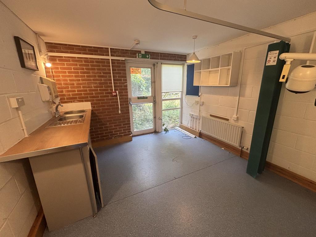0 , 59 Fore Street, Chard, TA20 - Available, Image 11