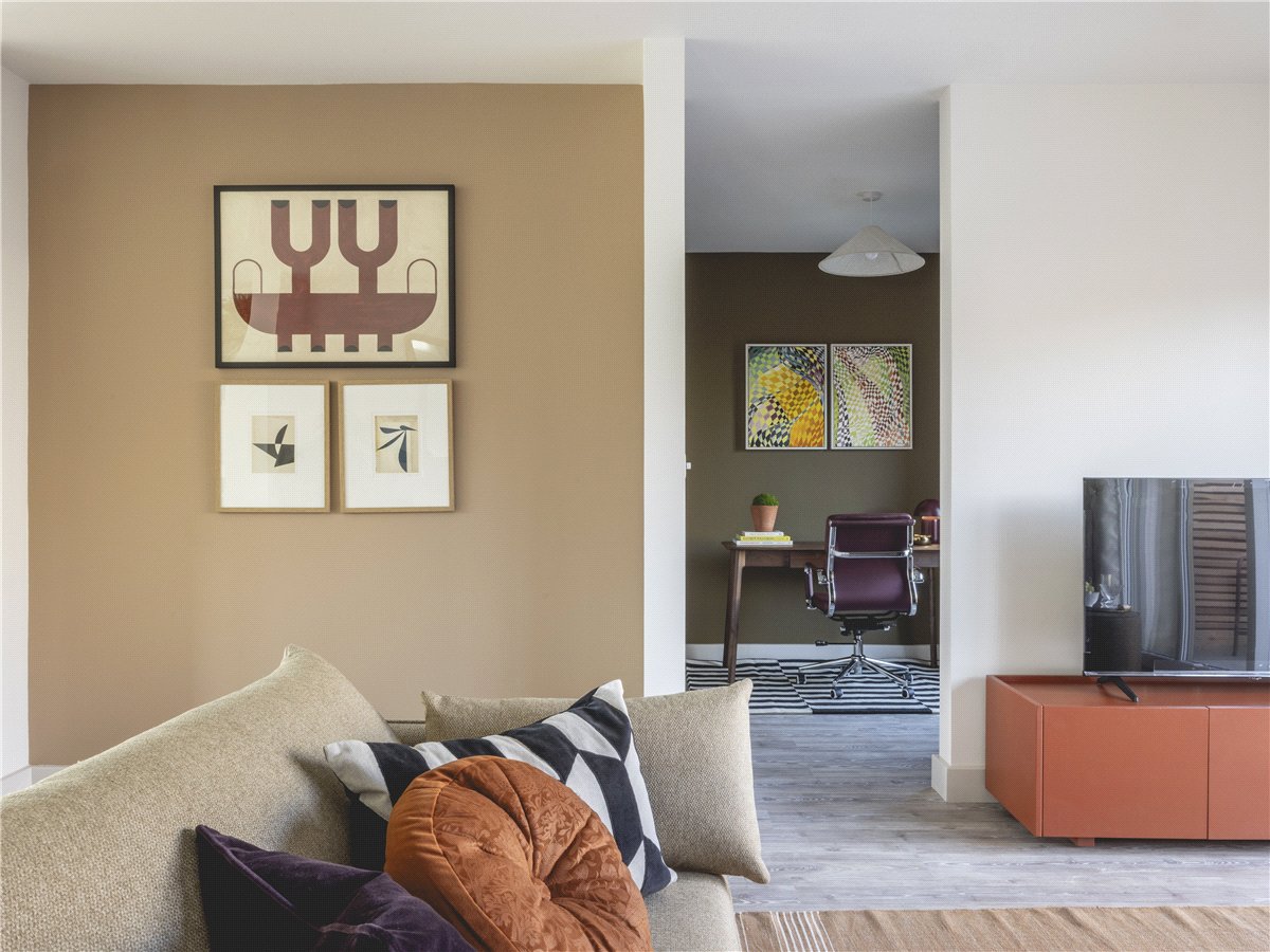 4 bedroom House, Milne Avenue, Cambridge, CB3 - Available, Image 2