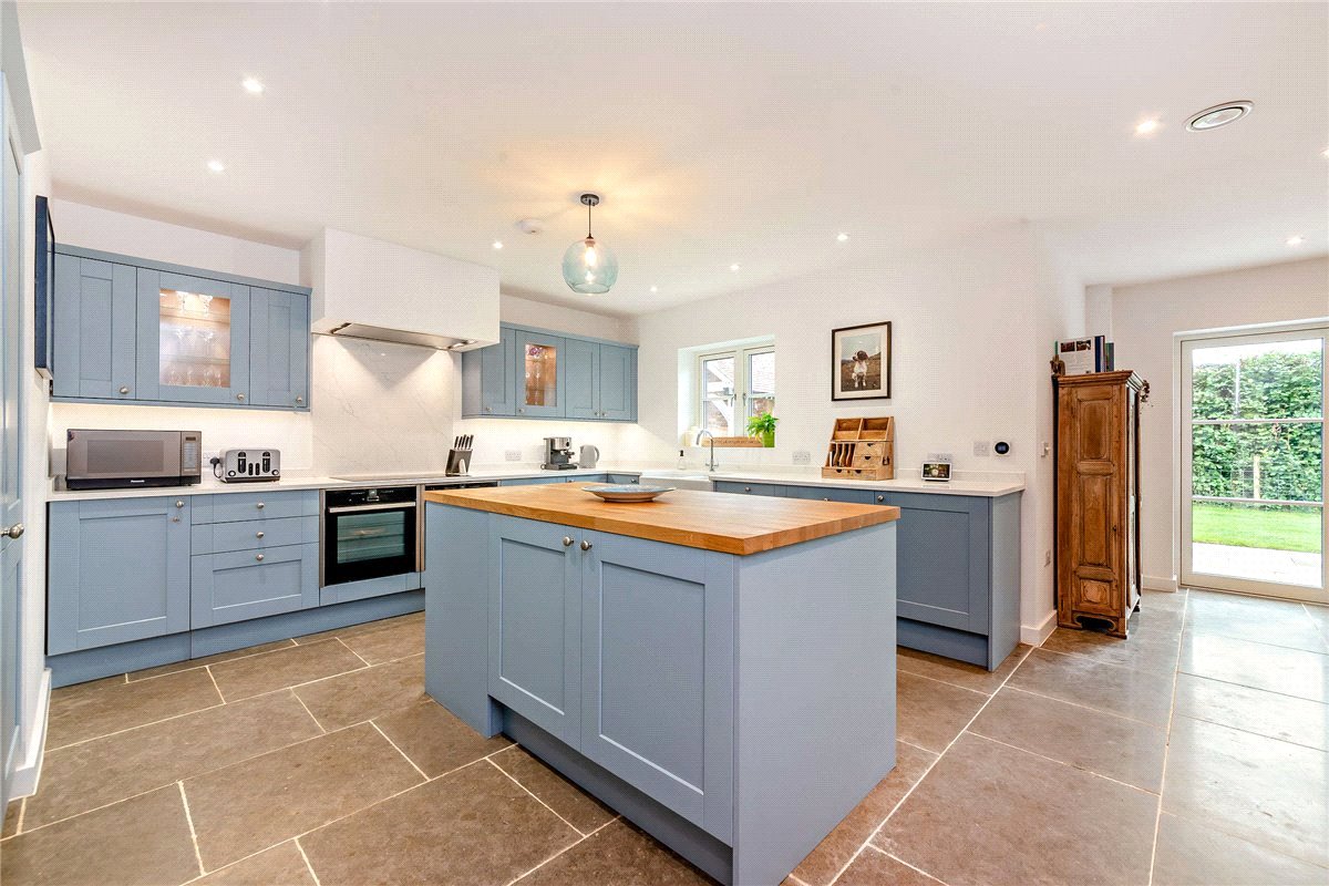 4 bedroom House, Highfield, Ashmansworth, RG20 - Available, Image 5