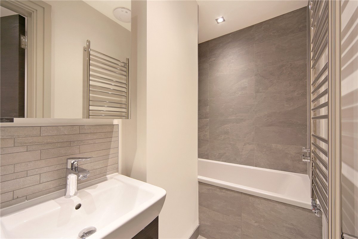 1 bedroom Flat, Grayton House, 498-504 Fulham Road, SW6 - Available, Image 2