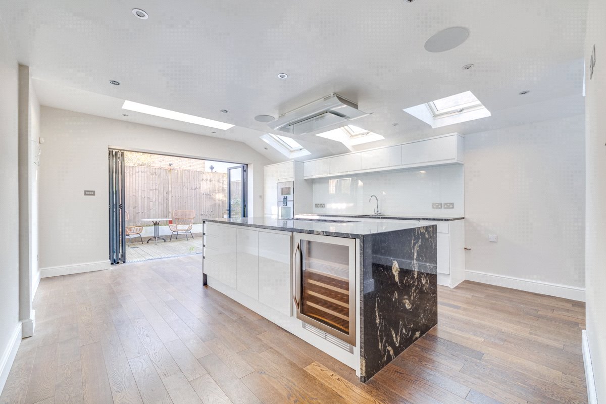 4 bedroom House, Delaford Street, London, SW6 - 