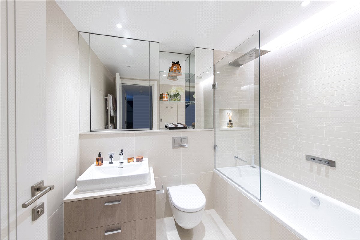 2 bedroom Flat, Kensington Gardens Square, Bayswater, W2 - Available, Image 5