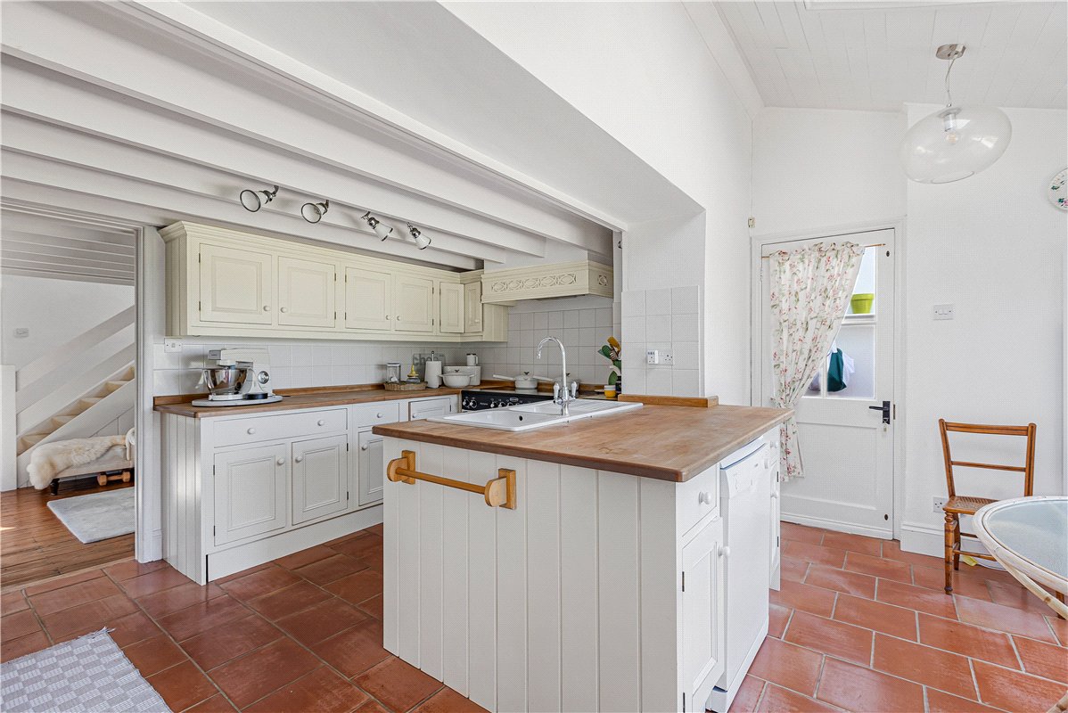6 bedroom House, Church Road, Hinton Waldrist, SN7 - Available, Image 11