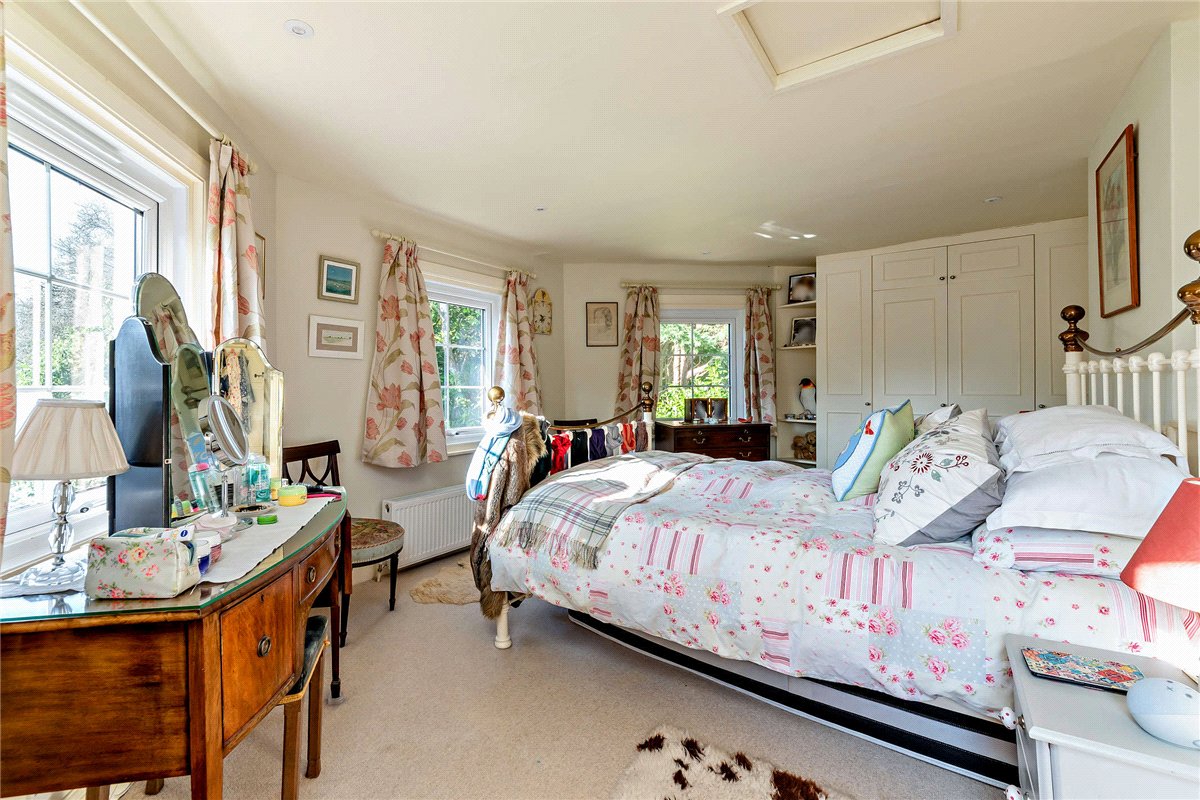 5 bedroom House, Burys Bank Road, Crookham Common, RG19 - Available, Image 2