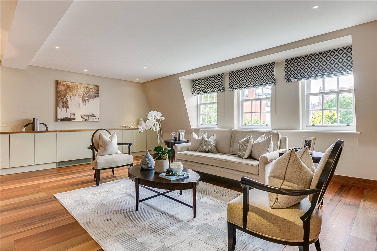 3 bedroom Flat, Park Street, Mayfair, W1K - Available, Image 2