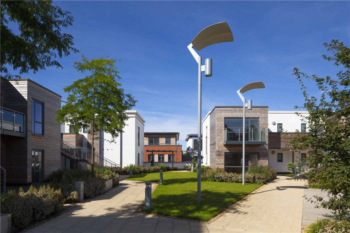 2 bedroom Flat, Park Way, Newbury, RG14 - Let Agreed