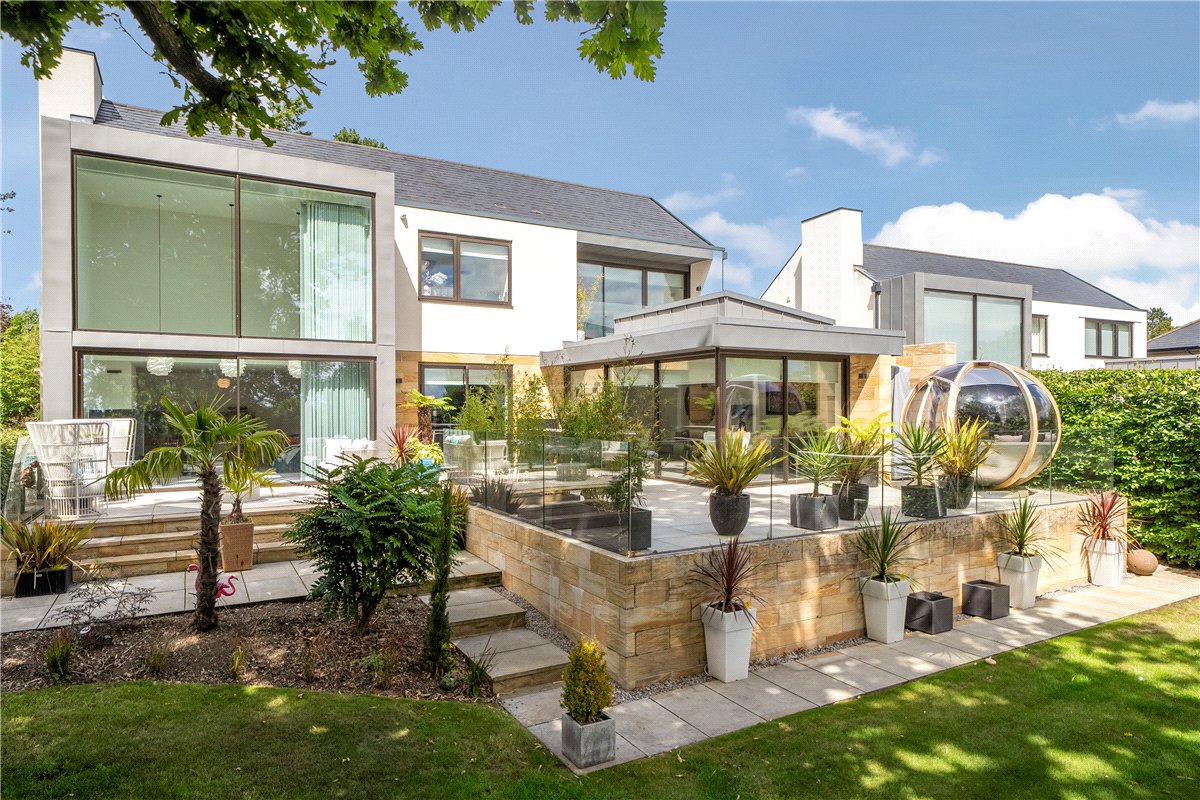 4 bedroom House, Rossett Green Lane, Harrogate, HG2 - Sold