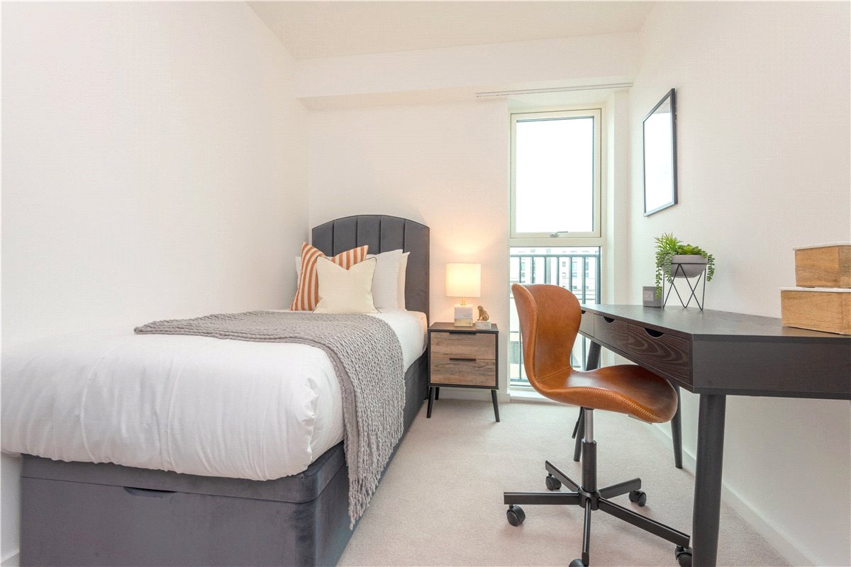 3 bedroom Flat, Heartwell Avenue, London, E16 - Let Agreed, Image 13