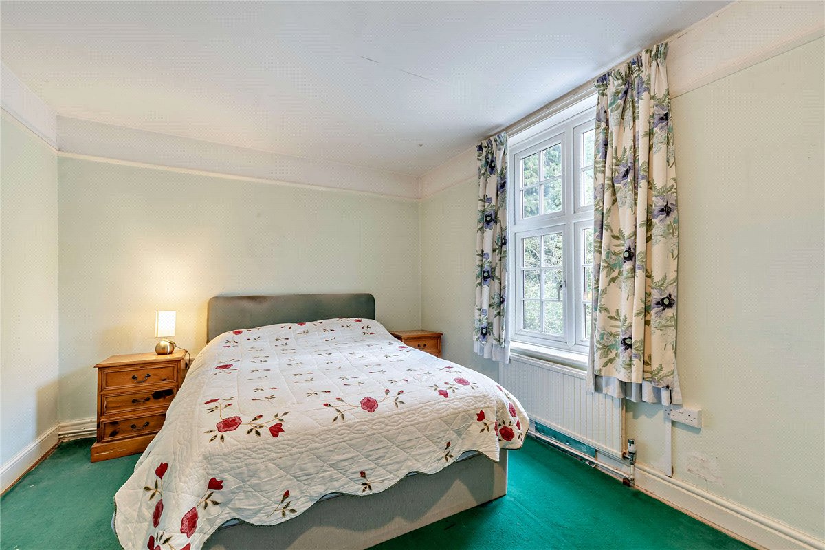 8 bedroom House, Yattendon Road, Hermitage, RG18 - Available, Image 11