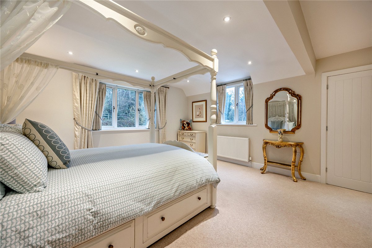 5 bedroom House, Thornford Road, Crookham Common, RG19 - Sold STC, Image 5