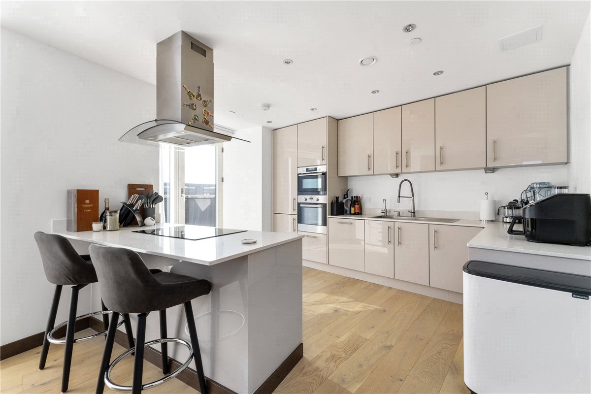 2 bedroom Flat, Station Square, Cambridge, CB1 - Sold, Image 10