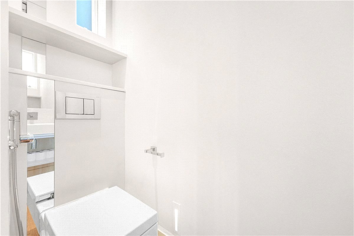 4 bedroom Flat, Wynnstay Gardens, Allen Street, W8 - Available, Image 17