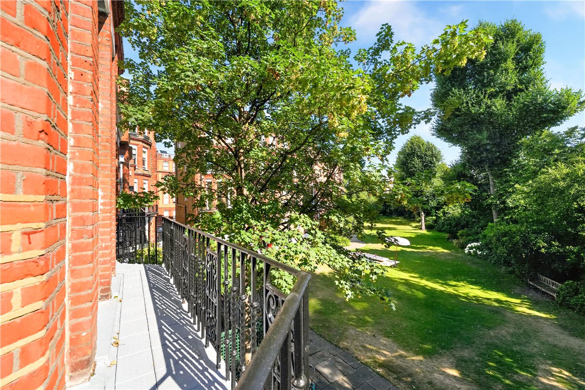 2 bedroom Flat, Old Brompton Road, South Kensington, SW5 - Let Agreed, Image 2