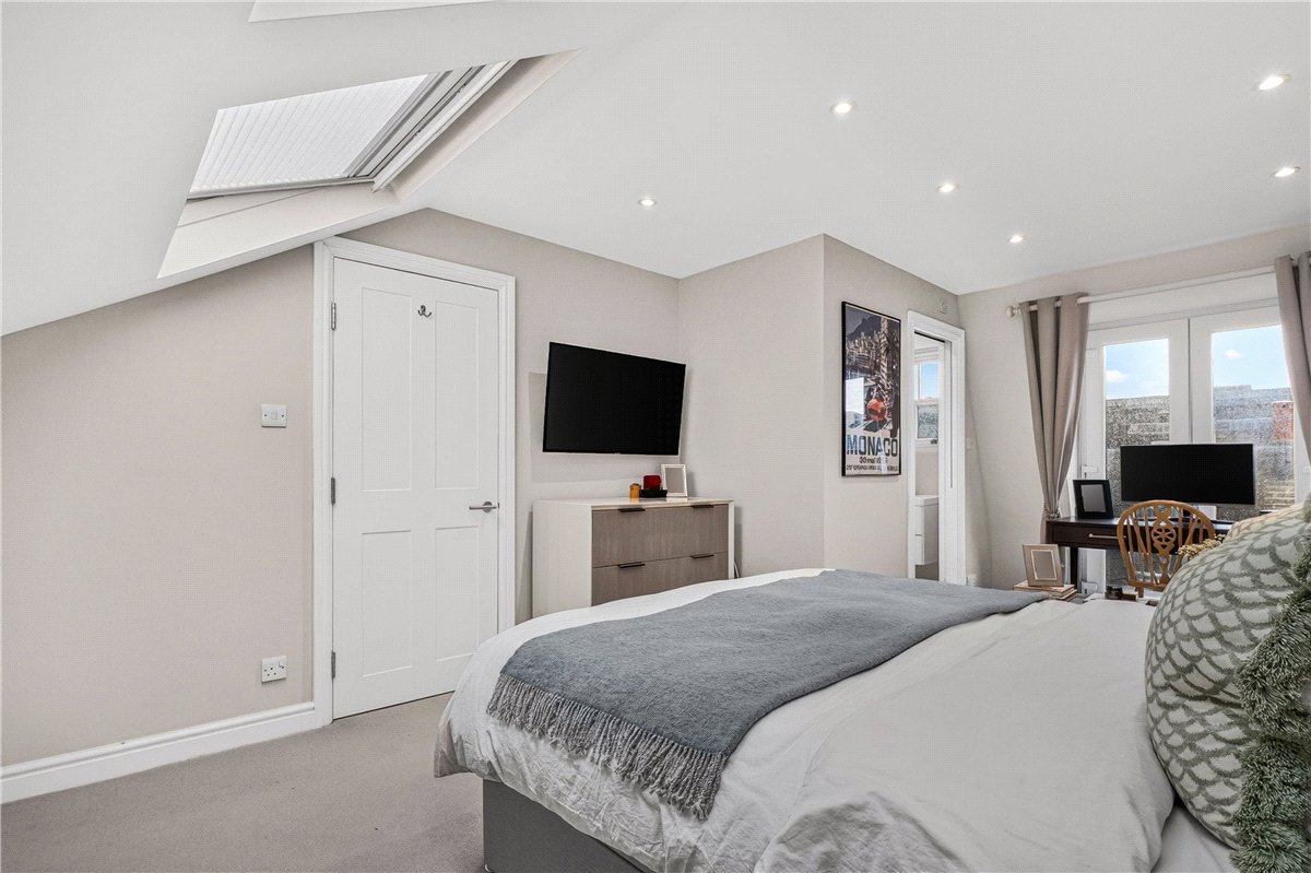 3 bedroom House, Orbain Road, London, SW6 - Available, Image 9