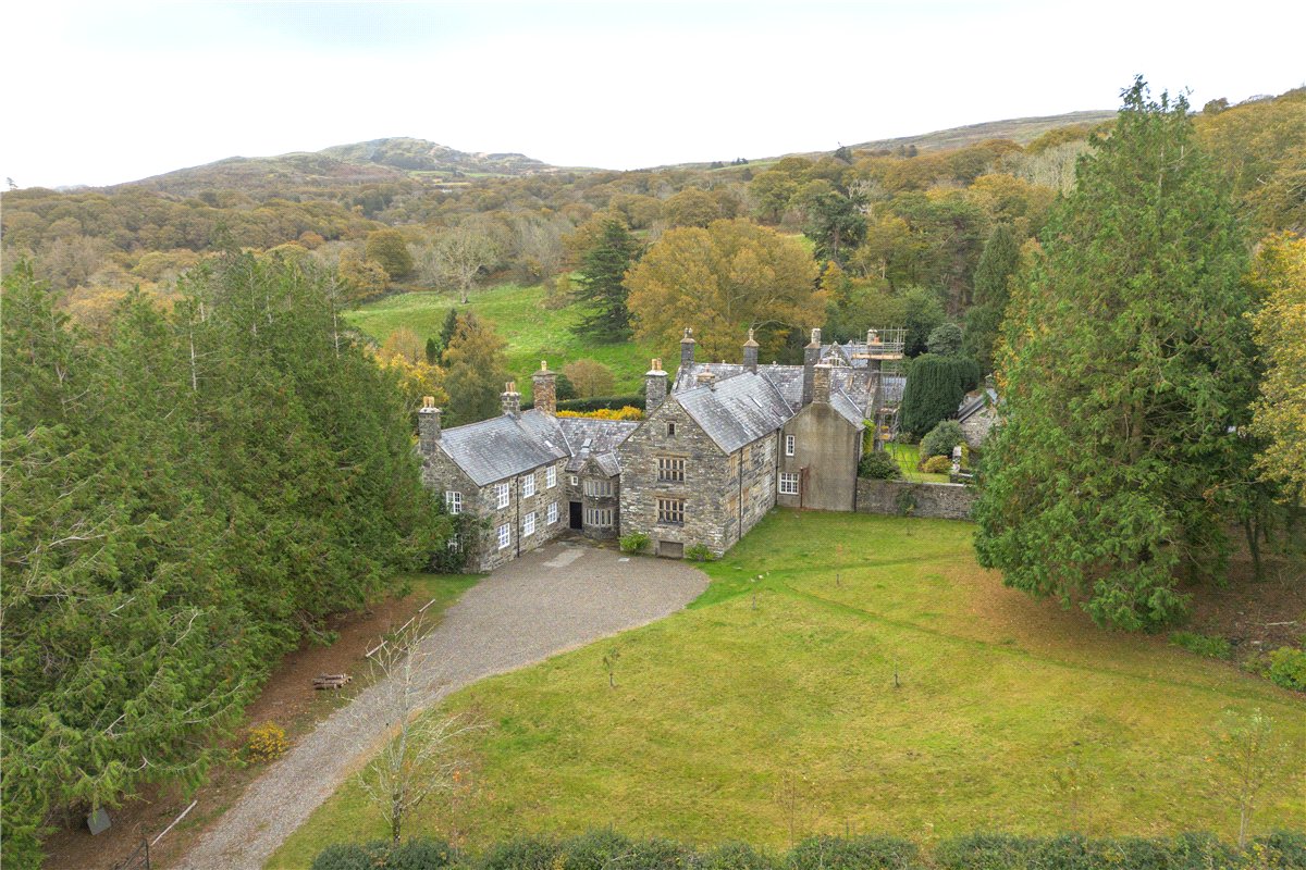 11 bedroom House, Talsarnau, Gwynedd, LL47 - Available, Image 54
