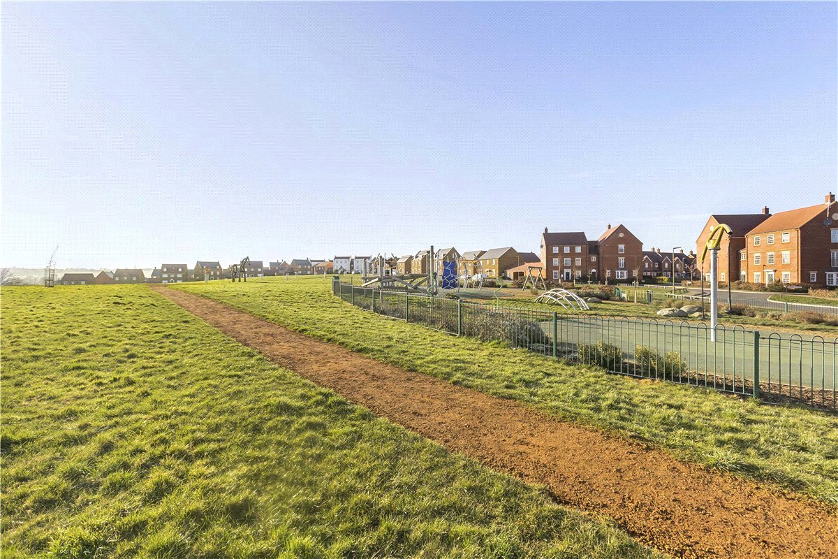 2 bedroom Flat, Thenford Way, Banbury, OX16 - , Image 8