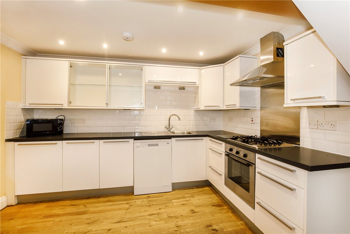 2 bedroom Maisonette, Churchside, Howden, DN14 - , Image 2